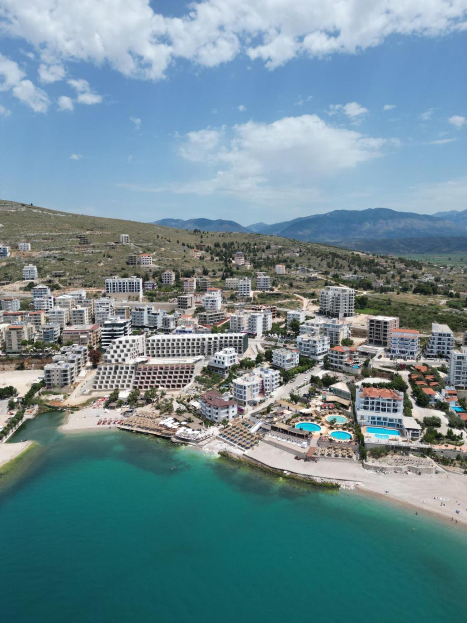 Sea View Hotel Sarandë Exteriör bild